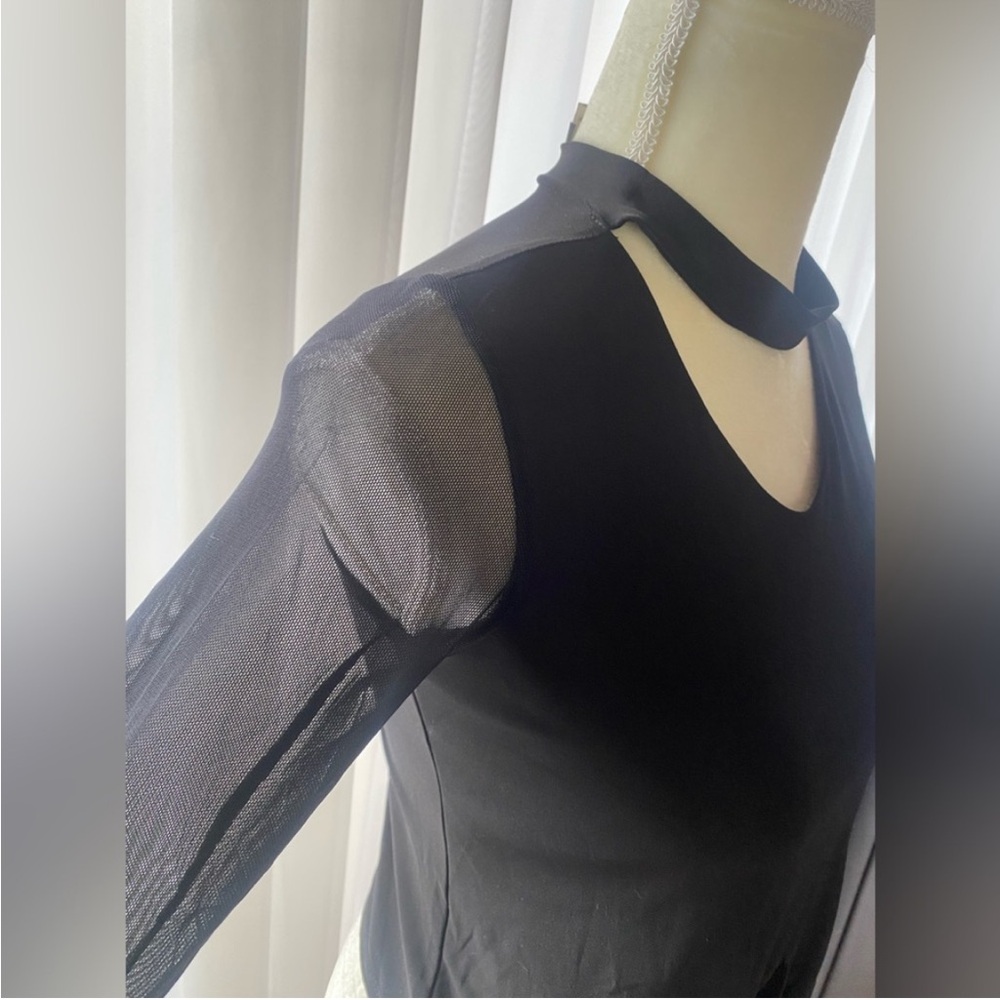 Black Top - Picture 2 of 5